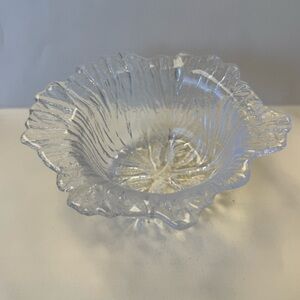 Clear Art Glass Cabbage Leaf Free Form Edge Salad Decorative Bowl.